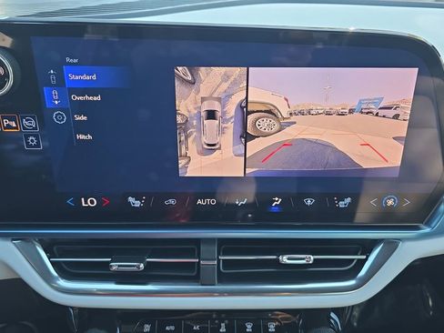 Used 2024 Chevrolet Equinox EV LT w/ LPO, Blackout Package FWD image 15