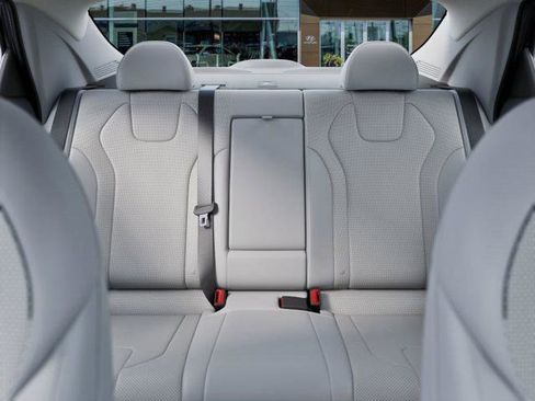 New 2025 Hyundai Elantra Limited w/ Cargo Package image 12