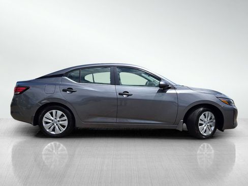Used 2025 Nissan Sentra S FWD image 3