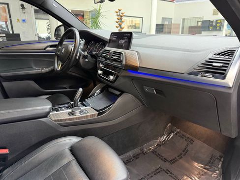 Used 2019 BMW X4 xDrive30i w/ Executive Package AWD/4WD image 18