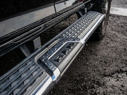 Used 2022 RAM 2500 Limited AWD/4WD image 18