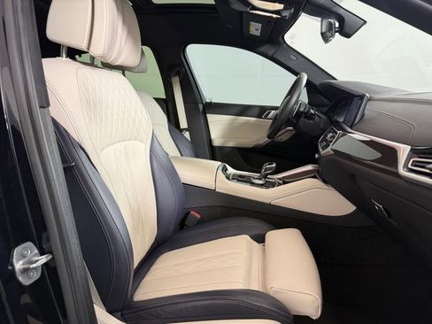 Used 2022 BMW X6 xDrive40i w/ Executive Package image 26