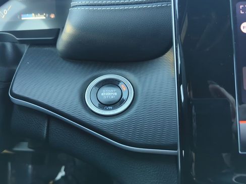 Used 2024 Jeep Grand Cherokee L Laredo image 27