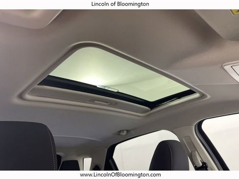 Used 2021 Ford EcoSport SE w/ SE Appearance Package image 18