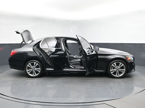 Used 2019 Mercedes-Benz C 300 4MATIC Sedan image 26