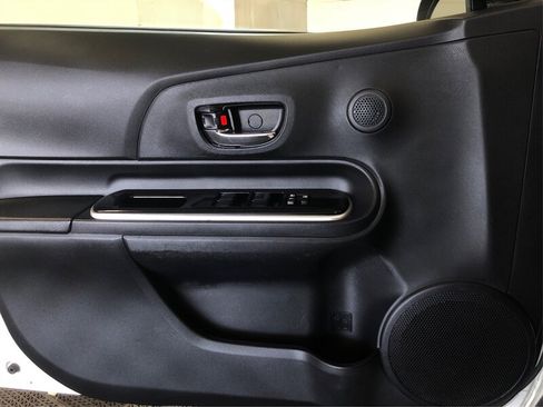 Used 2015 Toyota Prius C Three FWD image 16