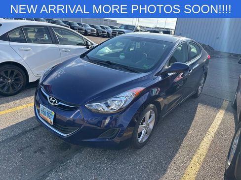 Used 2013 Hyundai Elantra GLS FWD image 3