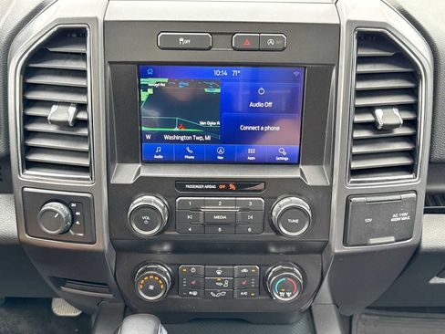 Used 2019 Ford F150 XLT w/ Equipment Group 302A Luxury AWD/4WD image 27