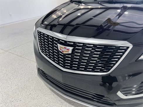 Used 2025 Cadillac XT5 Premium Luxury image 30