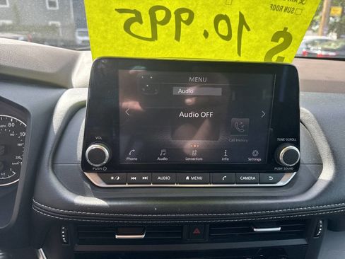 Used 2021 Nissan Rogue S AWD/4WD image 16