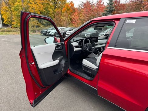 New 2025 Mitsubishi Outlander SE AWD/4WD image 7