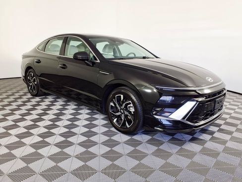 Certified 2024 Hyundai Sonata SEL FWD image 3