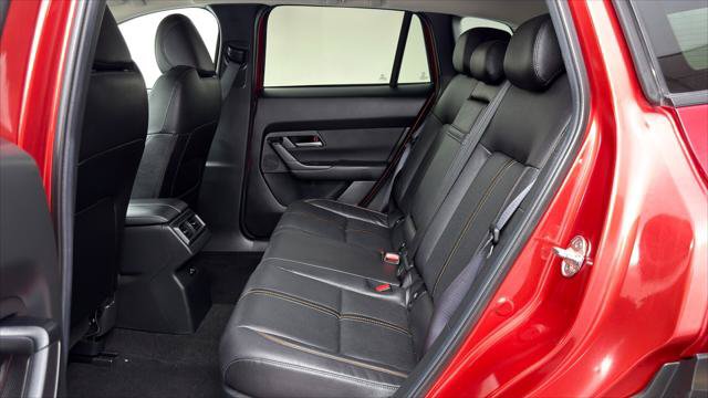 Used 2025 MAZDA CX-50 AWD 2.5 Hybrid w/ Premium Pkg image 17