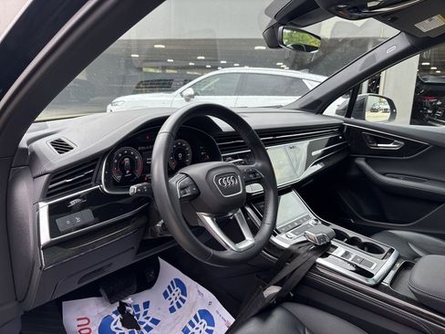 Used 2025 Audi Q7 3.0T Premium Plus AWD/4WD image 12