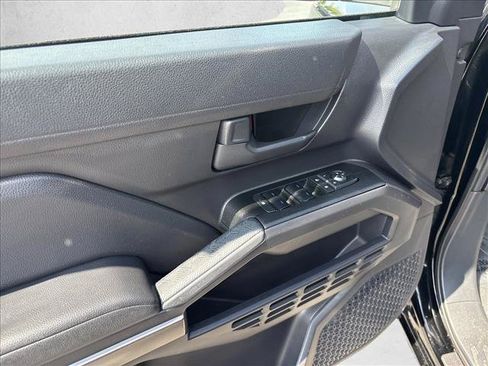 Certified 2025 Toyota 4Runner SR5 AWD/4WD image 12