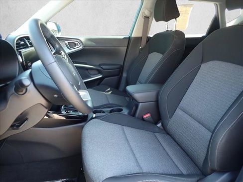 Used 2024 Kia Soul EX FWD image 11
