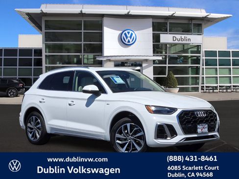 Used 2023 Audi Q5 2.0T Premium Plus w/ Premium Plus Package AWD/4WD image 1