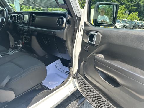 Certified 2019 Jeep Wrangler Unlimited Sport S AWD/4WD image 8