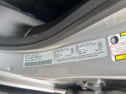 Used 2025 RAM 1500 Big Horn AWD/4WD image 26