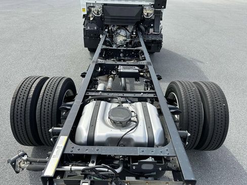 New 2024 Chevrolet Low Cab Forward RWD image 12