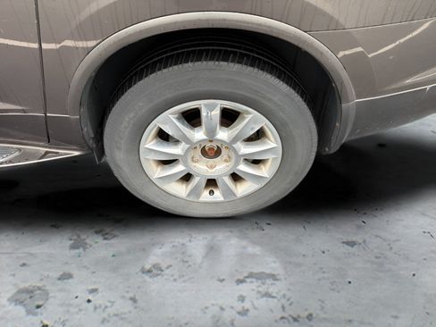 Used 2011 Buick Enclave CXL AWD/4WD image 34