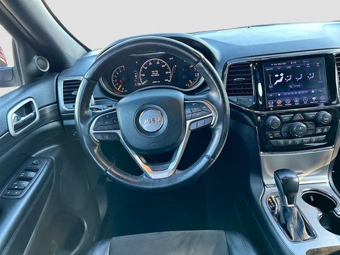 Used 2021 Jeep Grand Cherokee Laredo X AWD/4WD image 21