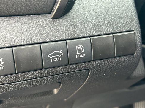 Used 2022 Toyota Camry LE FWD image 23