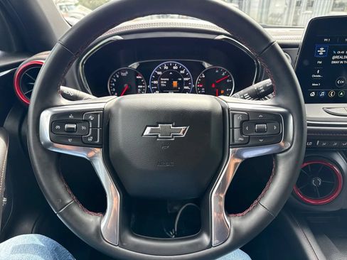 Used 2025 Chevrolet Blazer RS FWD image 16