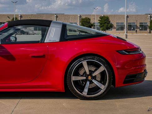 Used 2023 Porsche 911 Targa 4S AWD/4WD image 10