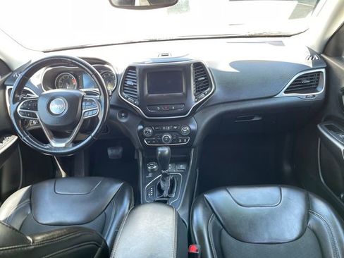 Used 2021 Jeep Cherokee Latitude Plus AWD/4WD image 32