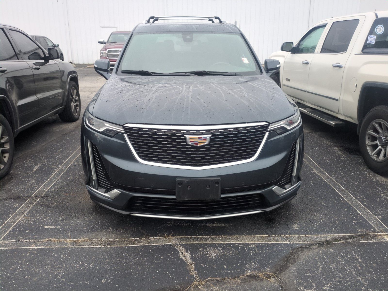 Used 2020 Cadillac XT6 Premium Luxury AWD/4WD image 2