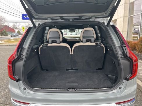 Used 2025 Volvo XC90 B5 Plus image 12