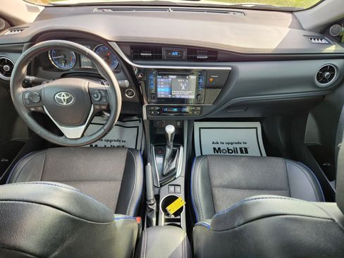Used 2017 Toyota Corolla SE w/ SE Premium Package FWD image 15