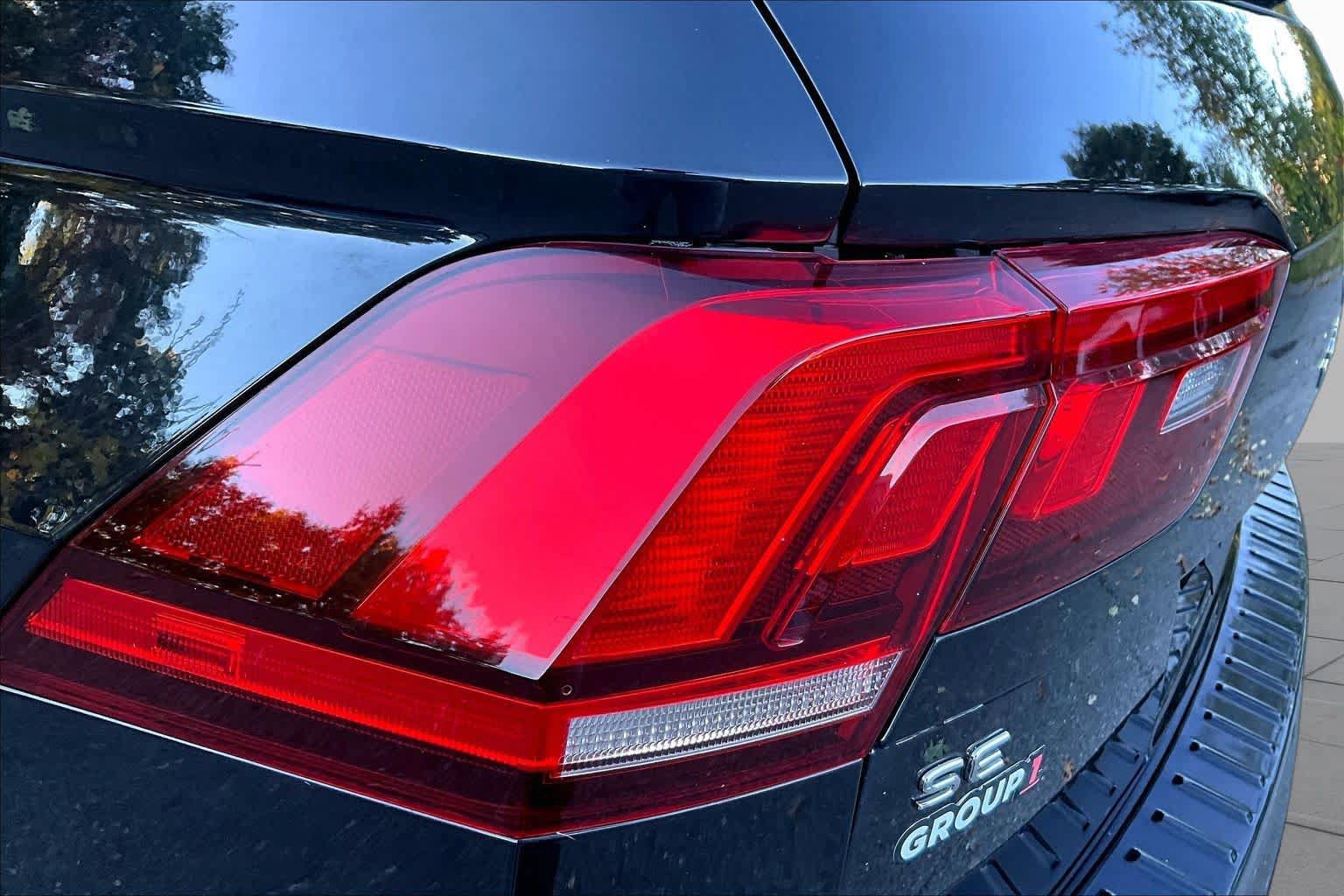 Used 2024 Volkswagen Tiguan SE R-Line AWD/4WD image 26