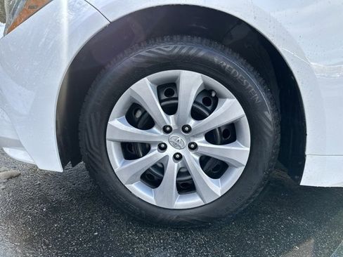 Used 2021 Toyota Corolla LE w/ Carpet Mat Package (TMS) image 24