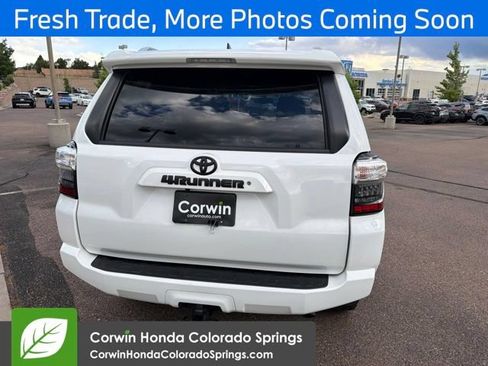 Used 2018 Toyota 4Runner SR5 Premium AWD/4WD image 4