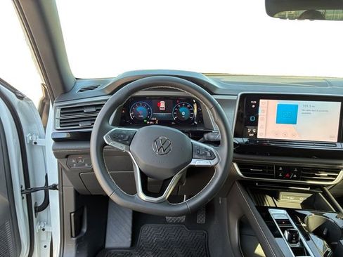 New 2026 Volkswagen Atlas Cross Sport SE FWD image 12