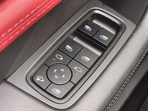 New 2026 Porsche Taycan 4S AWD/4WD image 40
