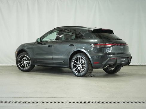 Used 2024 Porsche Macan image 3