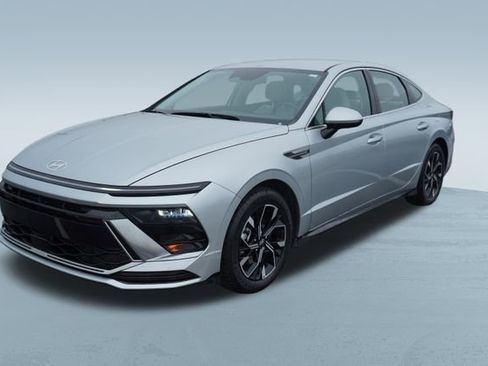 Used 2024 Hyundai Sonata SEL image 3