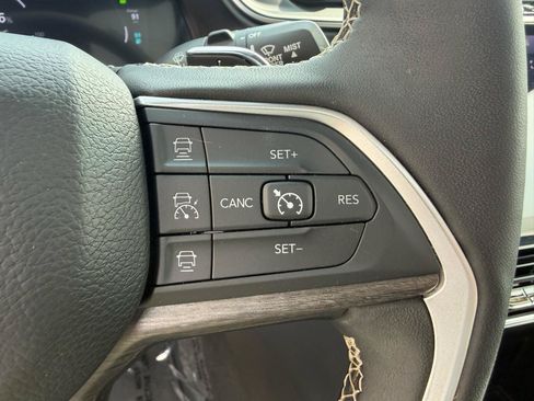 Used 2024 Jeep Grand Cherokee Limited 4xe AWD/4WD image 28