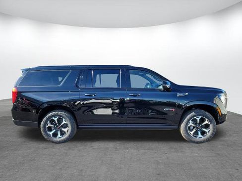 New 2026 GMC Yukon XL AT4 w/ AT4 Premium Plus Package image 4