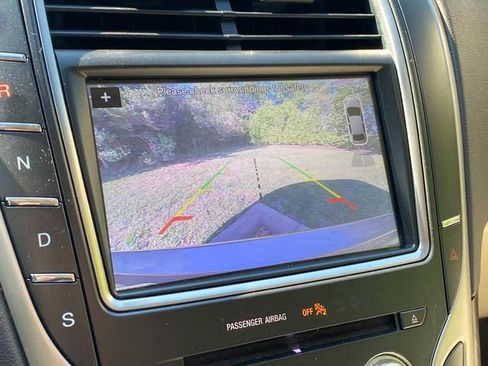 Used 2018 Lincoln MKX Reserve w/ Lincoln MKX Climate Package FWD image 25