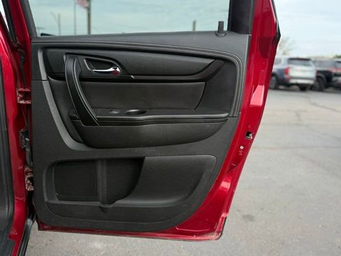 Used 2013 GMC Acadia SLE image 20