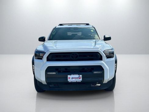 Certified 2025 Toyota 4Runner SR5 AWD/4WD image 2