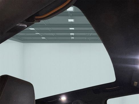 Used 2023 Rivian R1S Launch Edition image 17