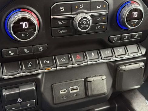 Used 2020 Chevrolet Silverado 2500 LTZ w/ LTZ Premium Package image 29