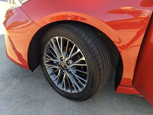 Certified 2024 Kia Forte GT-Line image 38