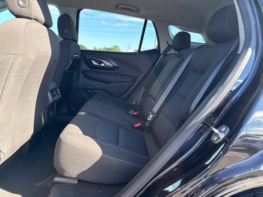 Used 2024 GMC Terrain SLE FWD image 9