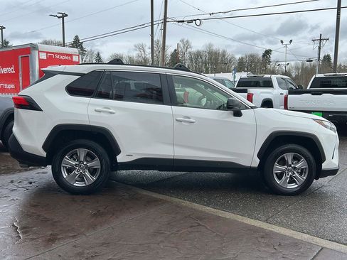 Certified 2024 Toyota RAV4 LE image 5